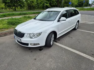 Skoda Superb II 2.0 TDI DSG Elegance 2012
