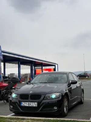 BMW 3 Series E90/E91/E92/E93 318i 2009