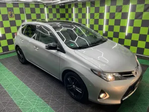 Toyota Auris II 2015