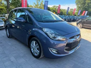 Hyundai IX20 1.6 Style blue 2011