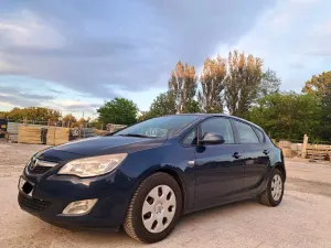 Opel Astra J 1.7 CDTI 2010