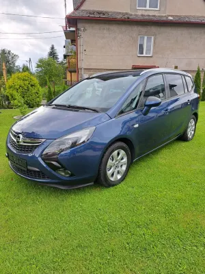 Opel Zafira C 2016