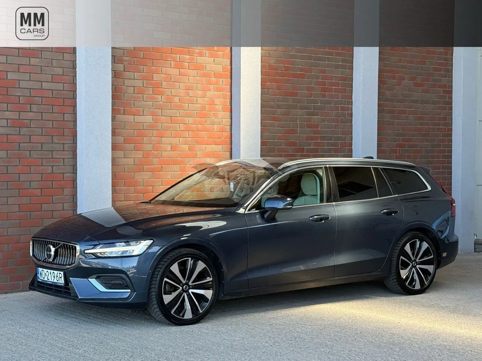 Volvo V60 II B4 B Plus Bright 2022