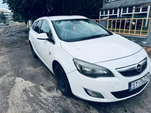 Opel Astra J 1.7 CDTI Enjoy 2011