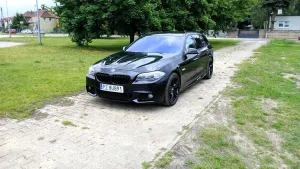 BMW 5 Series F10/F11 528i Sport-Aut 2012