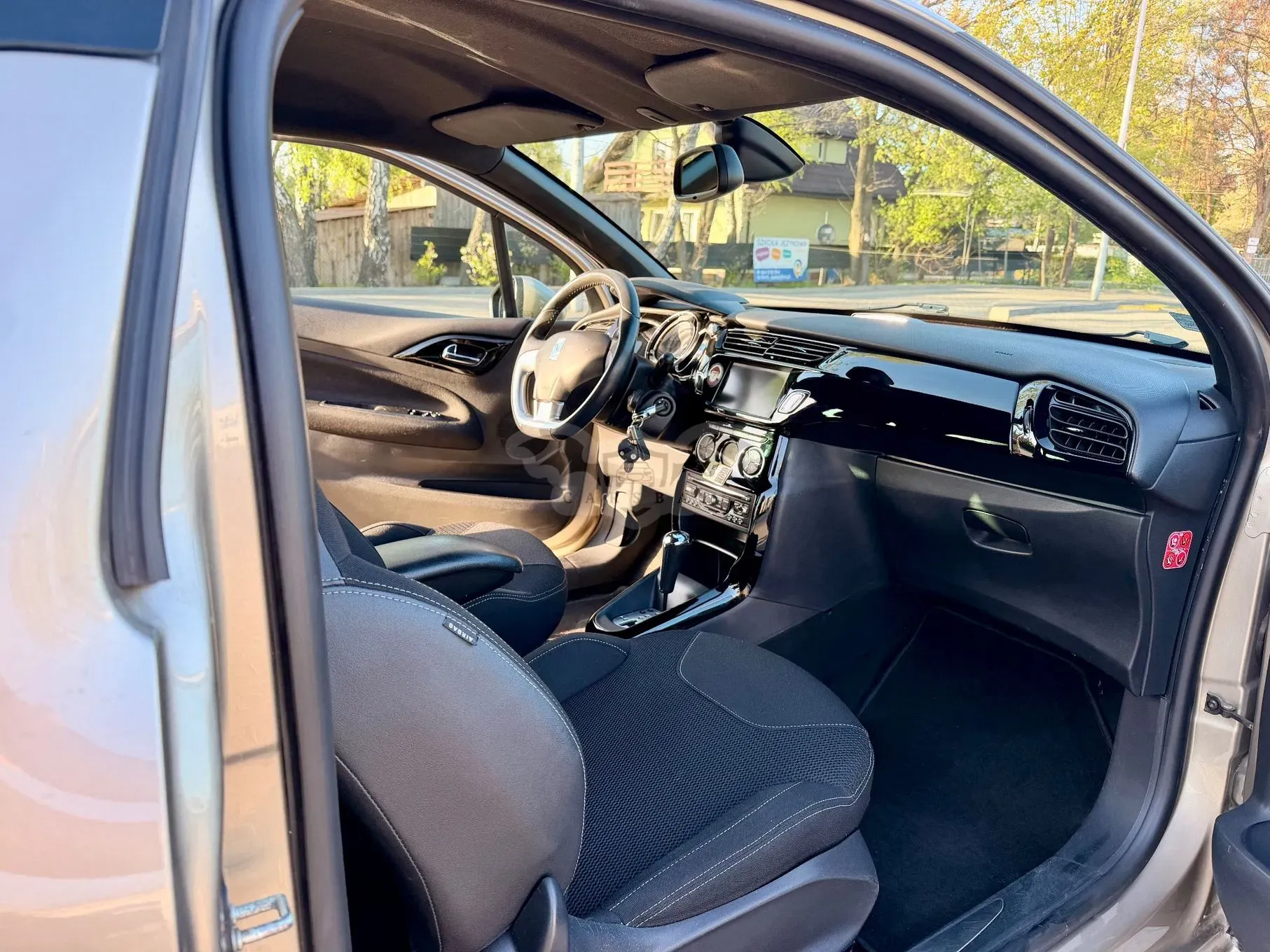 Citroën DS3 1.6 VTi SoChic 2010