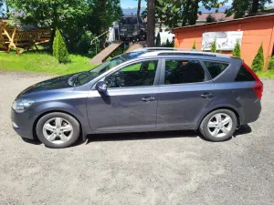 Kia Ceed I 1.6 Crdi Comfort + 2009