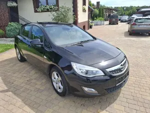 Opel Astra J 1.4 Turbo ecoFLEX Start/Stop 2011