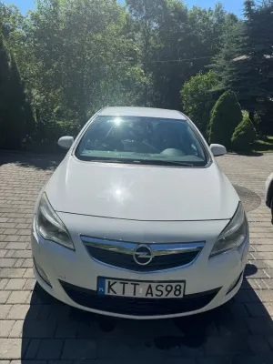 Opel Astra J 1.3 CDTI Sport ecoFLEX 2011