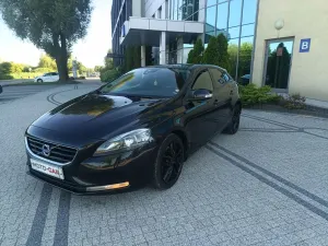 Volvo V40 II (2012-) D4 Momentum 2015