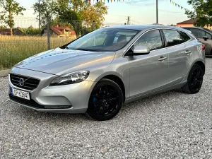 Volvo V40 II (2012-) D2 Momentum 2014
