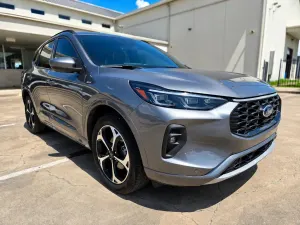 Ford Escape 2.0 EcoBoost AWD Titanium 2023