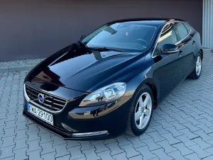 Volvo V40 II D2 2015