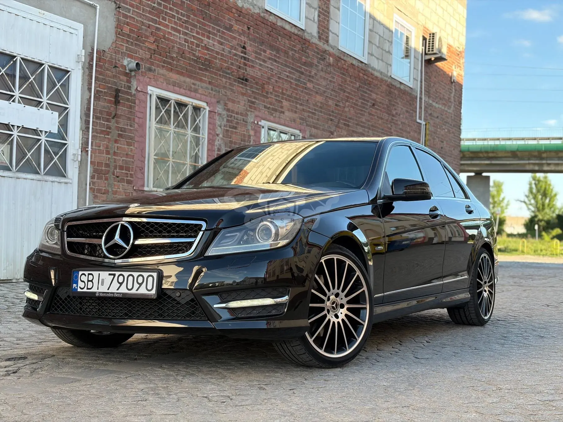 Mercedes-Benz C W204 300 CDI DPF 4Matic (BlueEFFICIENCY) 7G-TRONIC Avantgarde 2011