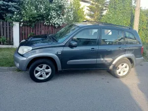 Toyota Rav4 II 2.0 D-4D Sol 2005