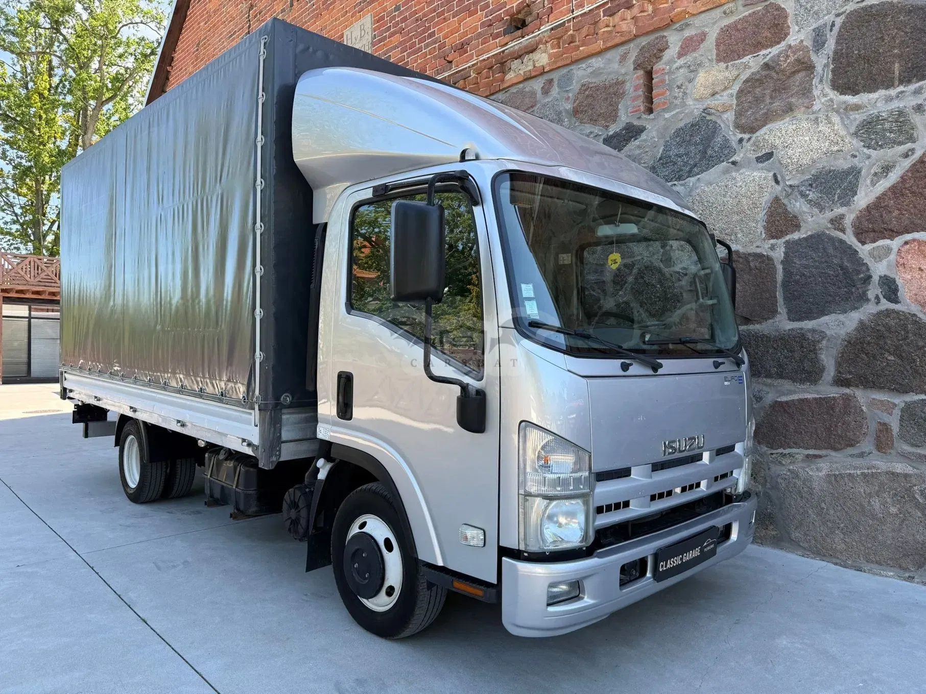 Isuzu N85 titan 2014