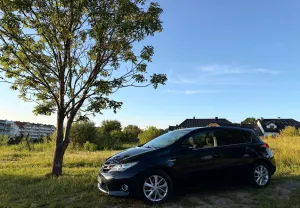 Toyota Auris II (2012-) 1.8 HSD Prestige NAVI 2014
