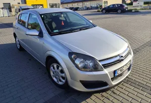 Opel Astra H 1.6 Sport 2004