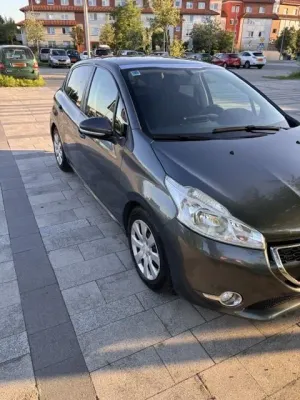 Peugeot 208 I 1.6 e-HDi Active STT 2012