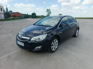 Opel Astra J 1.4 Turbo 150 Jahre 2012