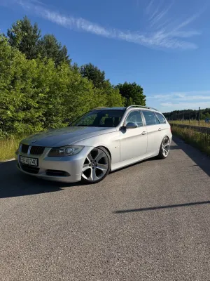 BMW 3 Series E90/E91/E92/E93 330xi 2006