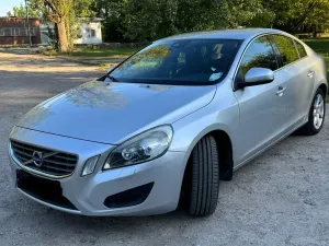Volvo S60 II D3 Geartronic Momentum 2012