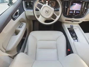Volvo XC60 II B4 B Geartronic Momentum Pro 2021