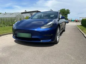 Tesla Model 3 Langstreckenbatterie Allradantrieb Dual Motor 2023