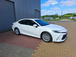 Toyota Camry 2.5 Hybrid Comfort CVT 2025