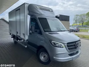 Mercedes-Benz Sprinter 2025