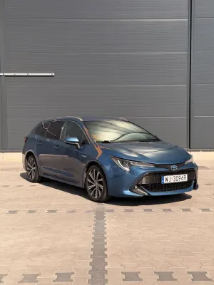 Toyota Corolla Seria E16 1.8 Hybrid Selection 2021