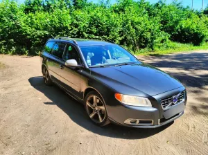 Volvo V70 III D3 R-Design 2012