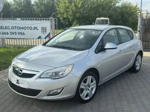 Opel Astra J 1.4 Turbo 2012