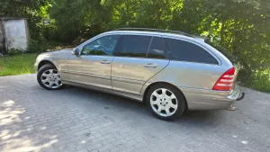 Mercedes-Benz C W203 (2000-2007) 320 CDI 7G-TRONIC Elegance 2006