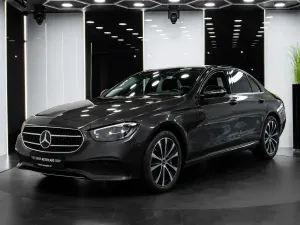 Mercedes-Benz E W213 300 Avantgarde 2023