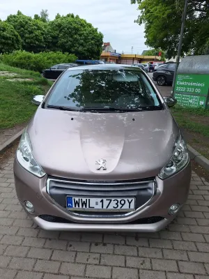 Peugeot 208 I 82 VTI Allure 2012