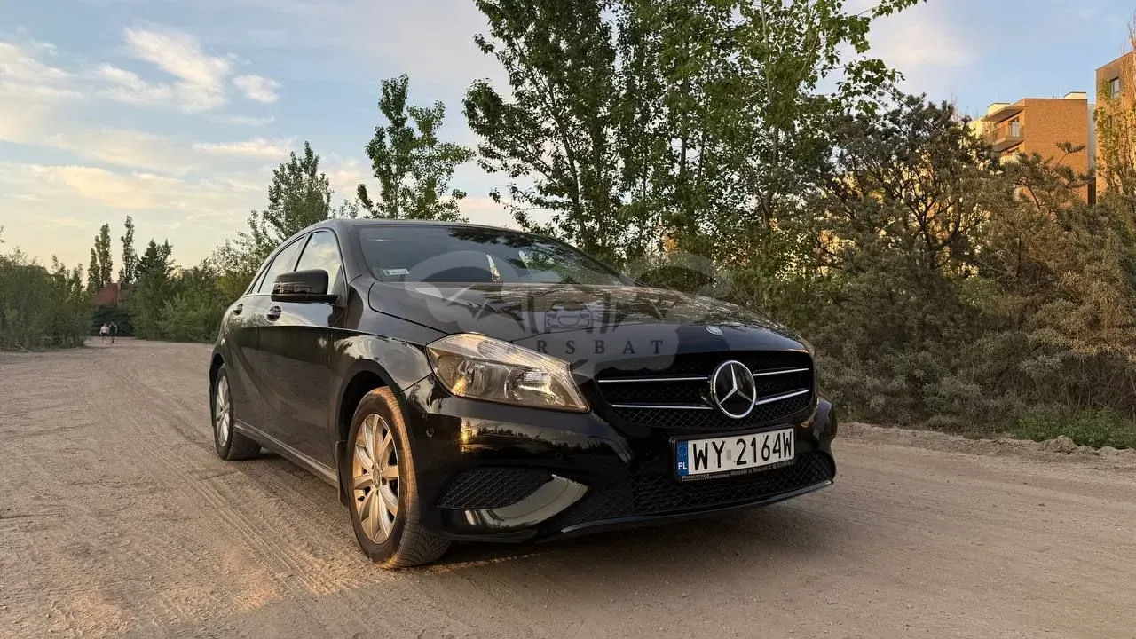 Mercedes-Benz A W176 180 7G-DCT Style 2012
