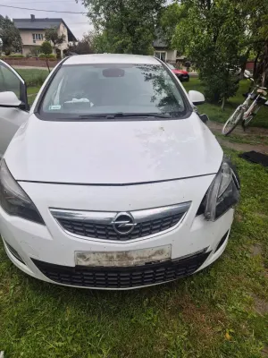 Opel Astra J 1.6 Cosmo 2010