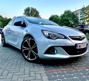 Opel Astra J 2.0 CDTI Bi-Turbo S&S 2013