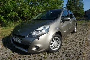 Renault Clio III 1.2 16V 75 Expression 2011