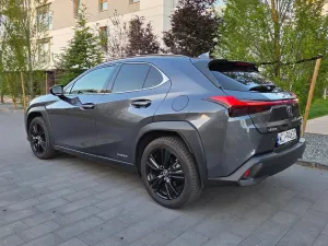 Lexus UX 2022