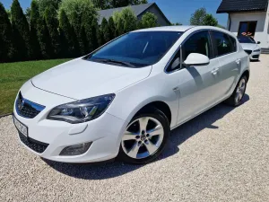 Opel Astra J 1.6 Turbo 2009