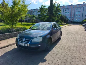 Volkswagen Jetta A5 1.6 FSI Trendline 2006