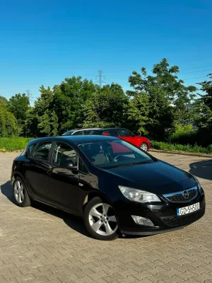 Opel Astra J 2010