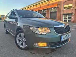 Skoda Superb II (2008-2018) 2.0 TDI Exclusive 2012