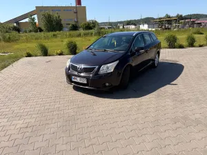 Toyota Avensis III (2009-) 2.0 D-4D Sol 2009