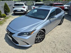 Lexus ES 300h Prestige 2023