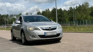 Opel Astra J (2009-2019) 1.4 T Enjoy 2011