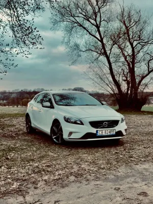 Volvo V40 II (2012-) D2 R-Design 2013