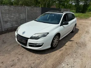 Renault Laguna III (2007-) dCi 150 FAP Start-Stop Dynamique 2014